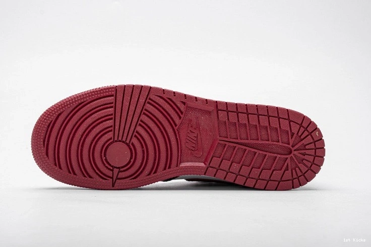 Retro Jordan  1 Bloodline High 555088-062 0501